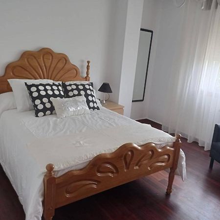 Vivienda Amplia Y Luminosa A Escasos Metros De La Playa De Cangas. Ngoại thất bức ảnh