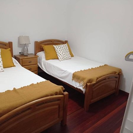 Vivienda Amplia Y Luminosa A Escasos Metros De La Playa De Cangas. Ngoại thất bức ảnh