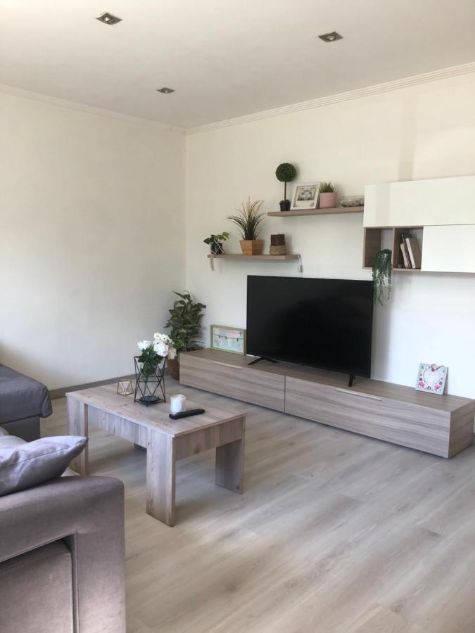 Vivienda Amplia Y Luminosa A Escasos Metros De La Playa De Cangas. Ngoại thất bức ảnh