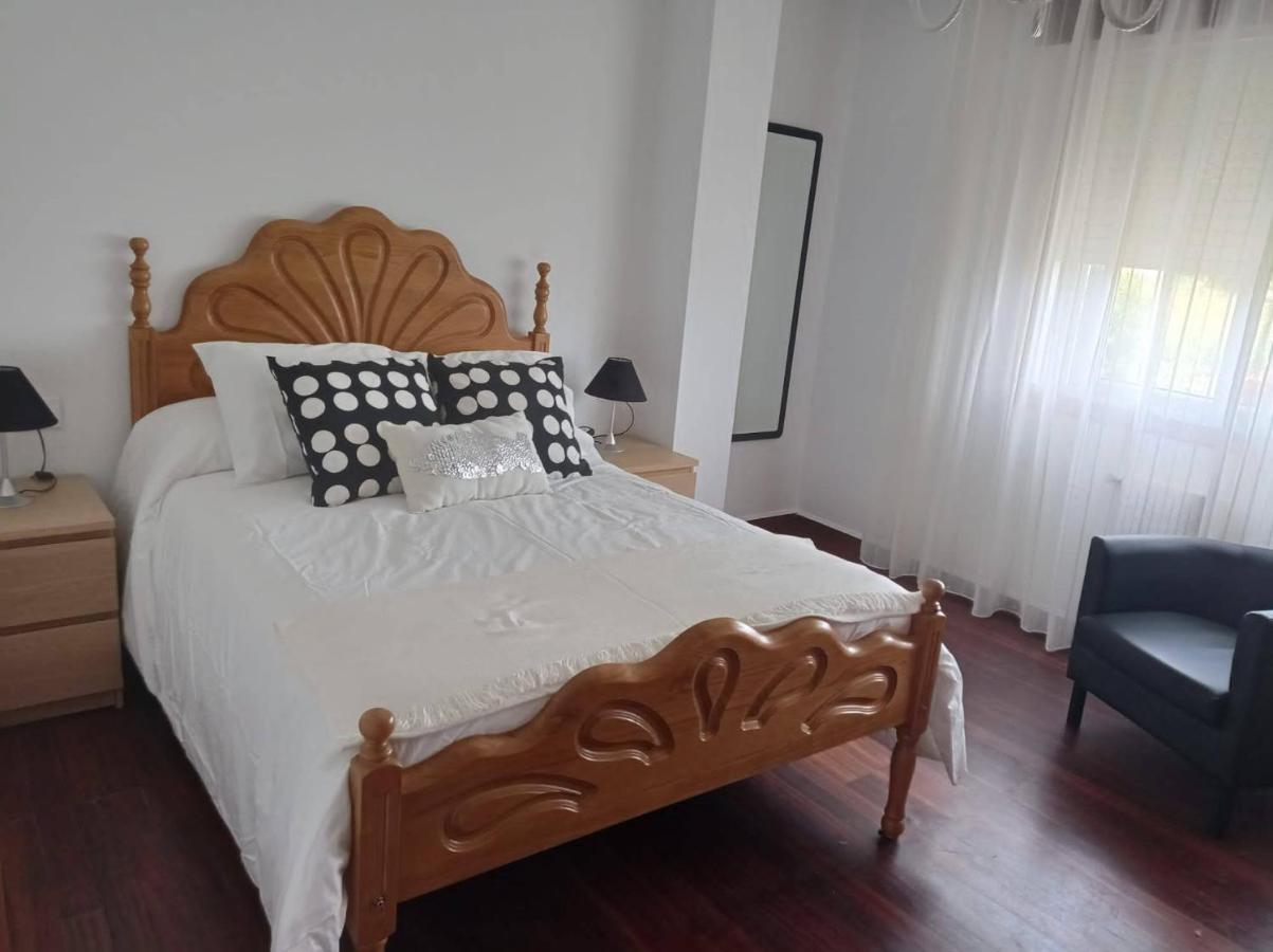 Vivienda Amplia Y Luminosa A Escasos Metros De La Playa De Cangas. Ngoại thất bức ảnh
