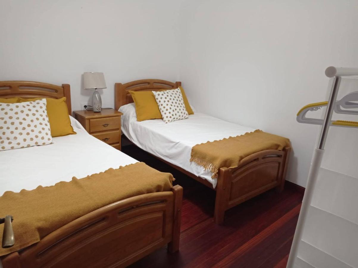Vivienda Amplia Y Luminosa A Escasos Metros De La Playa De Cangas. Ngoại thất bức ảnh